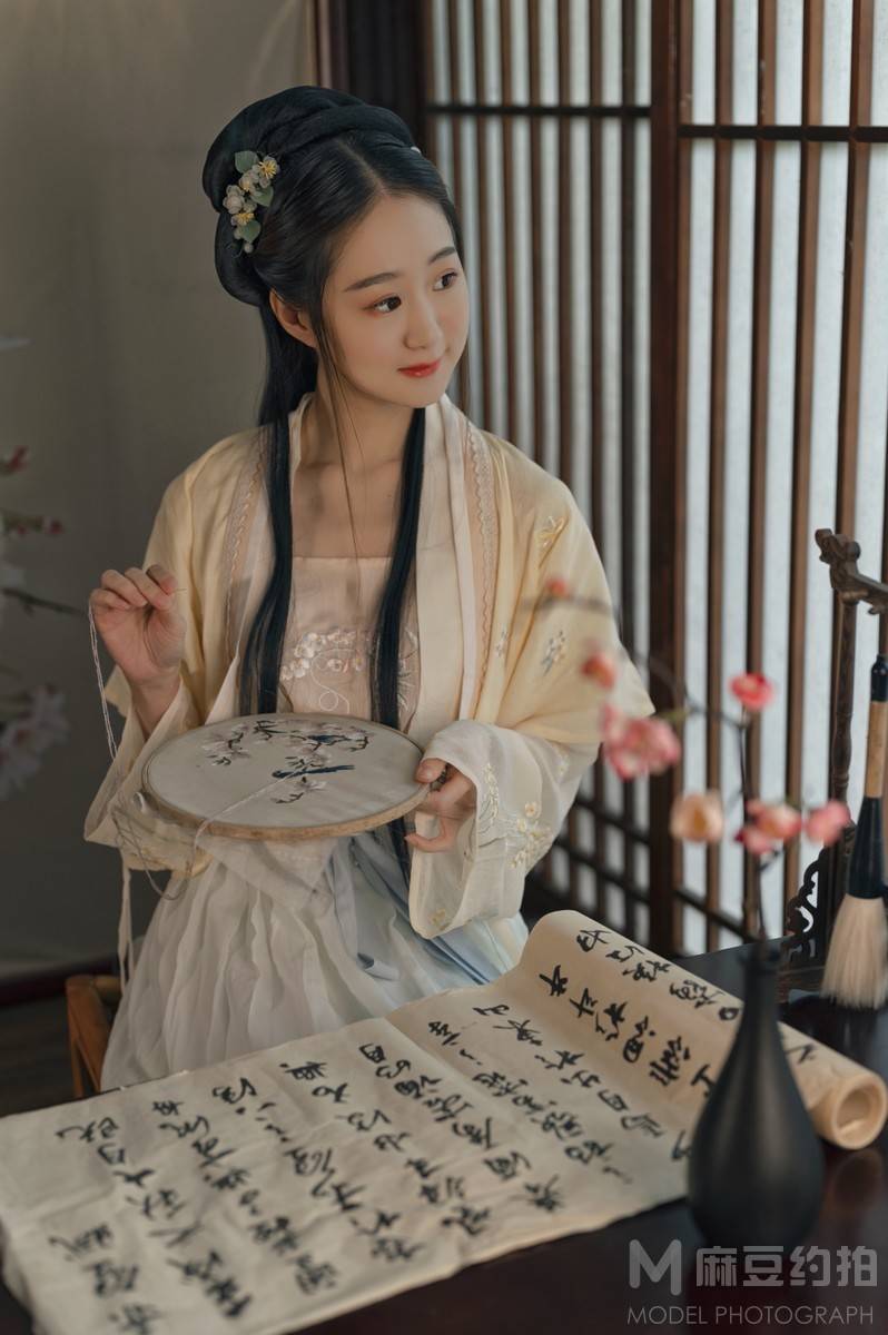 汉服模特