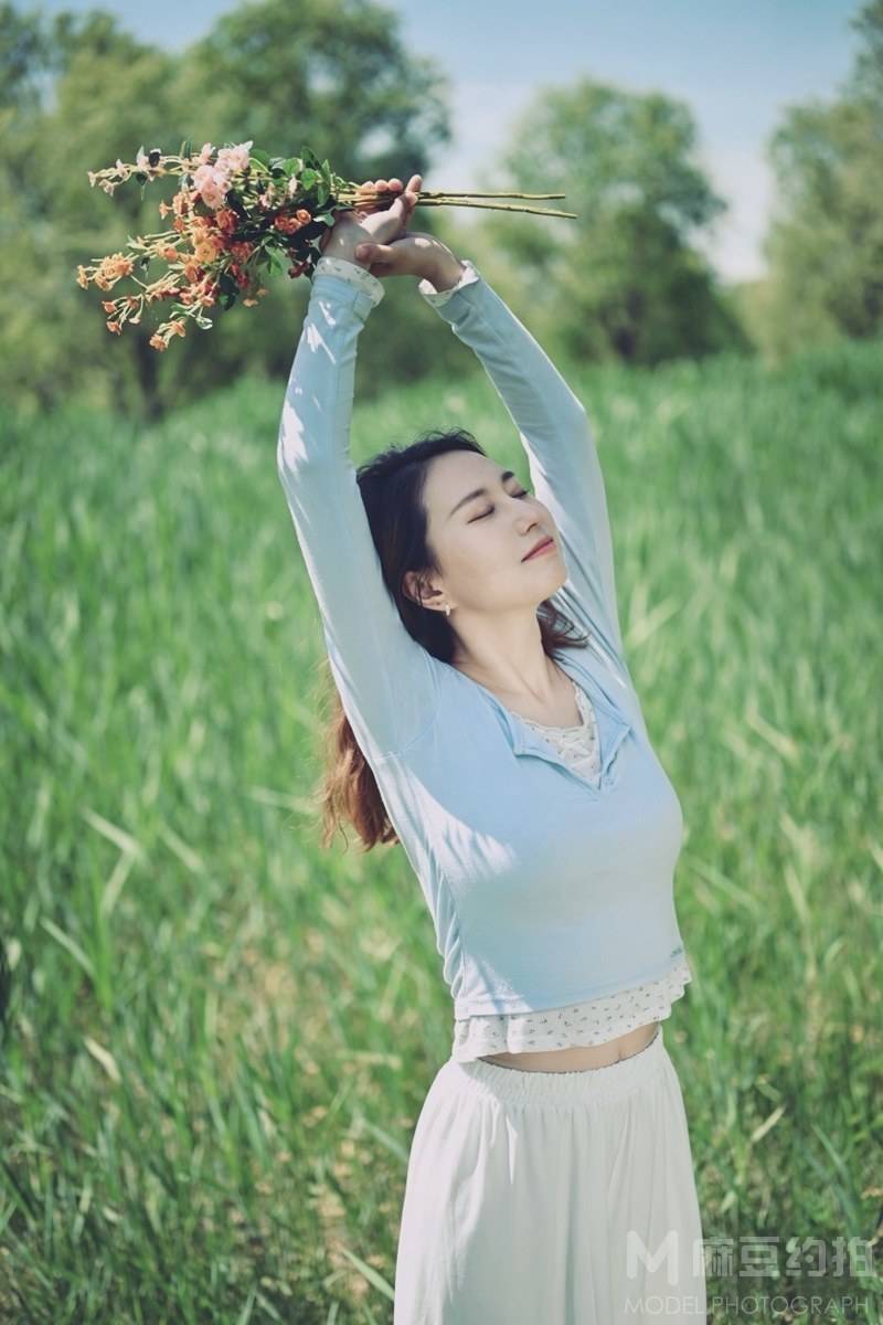 情绪模特