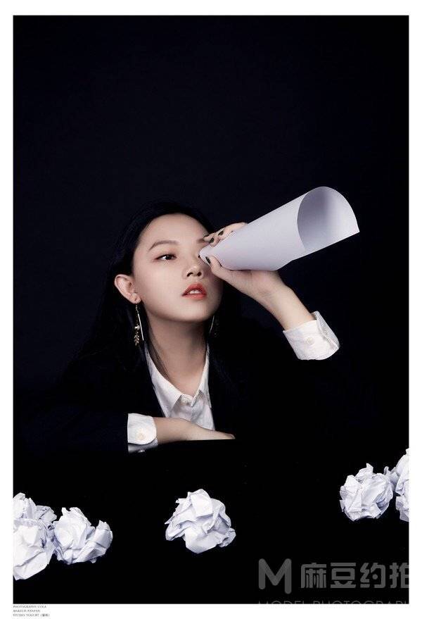 情绪模特