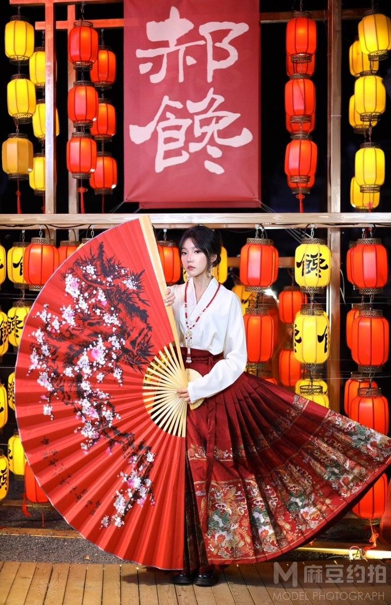 黑白模特
