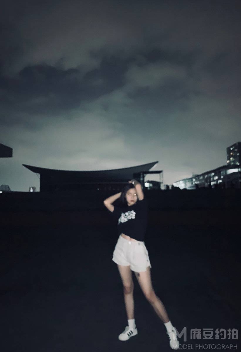 夜景模特