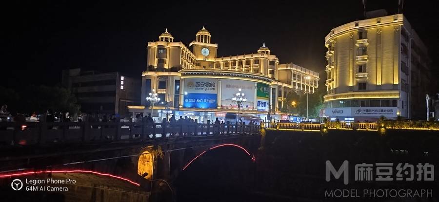 夜景模特