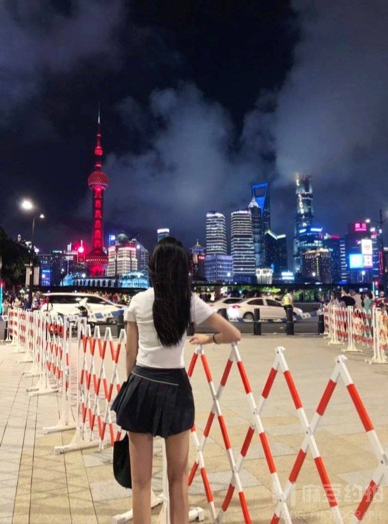 校园模特