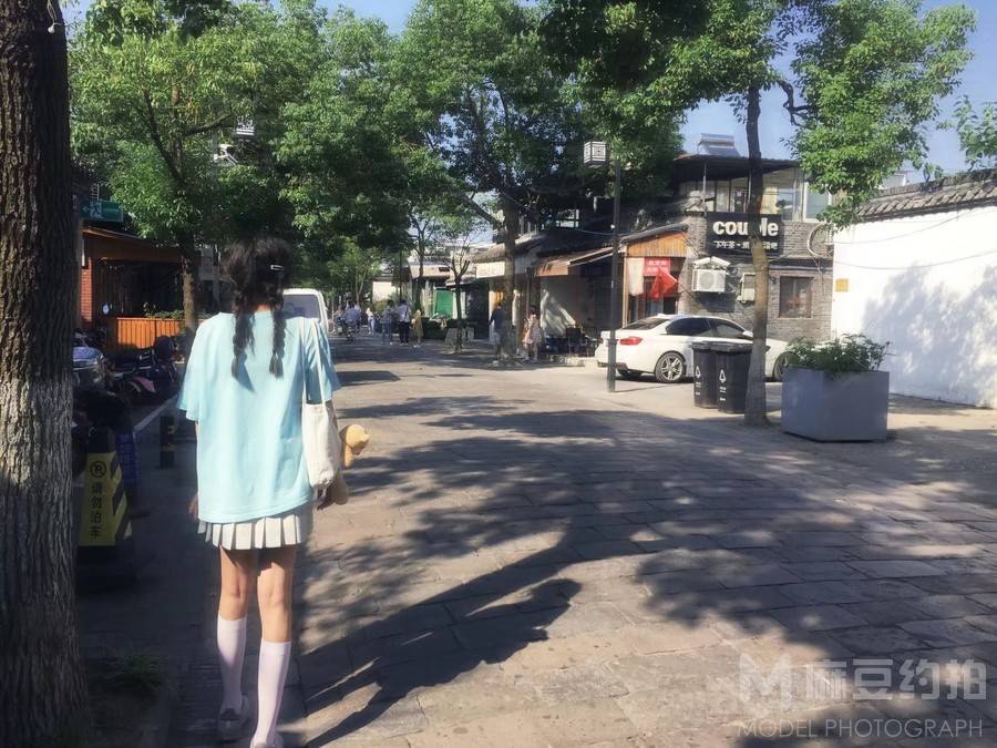 校园模特