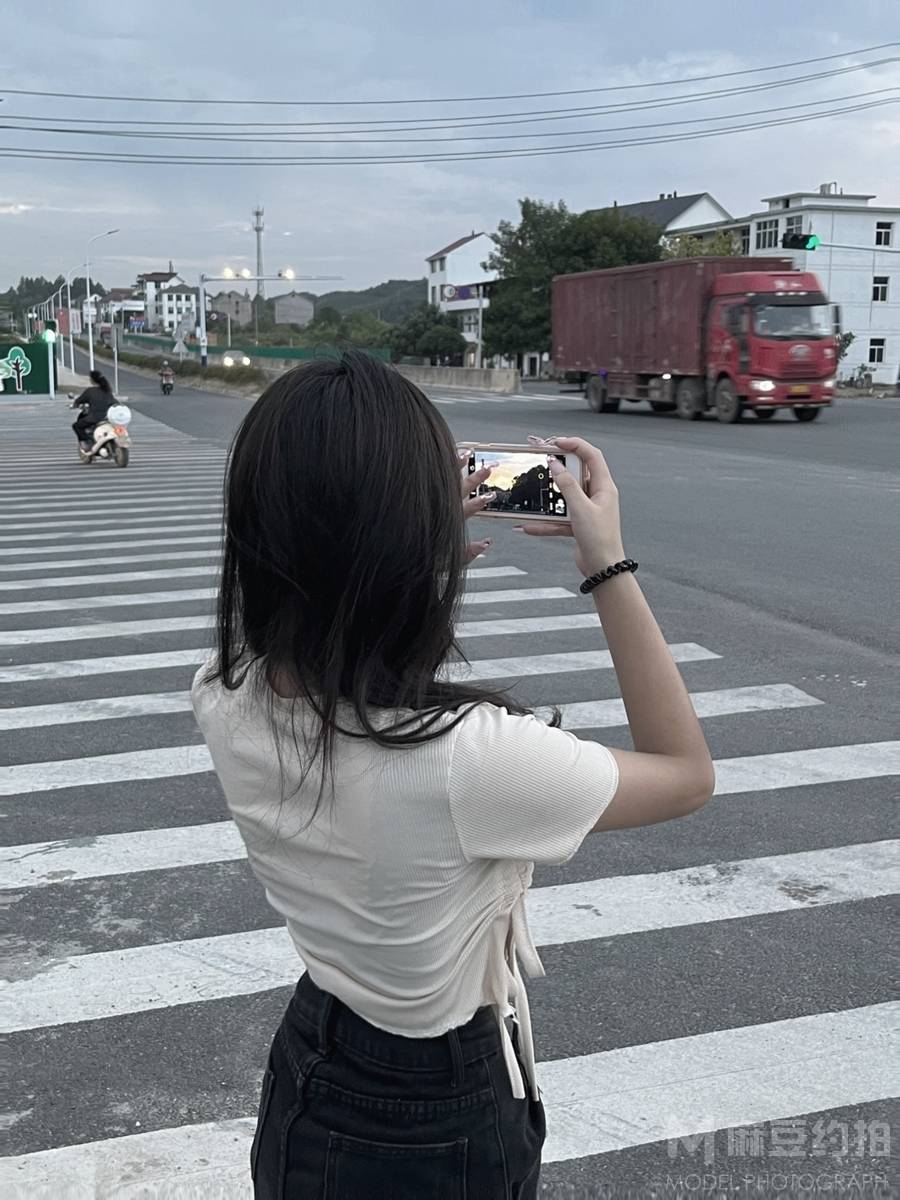 清新模特
