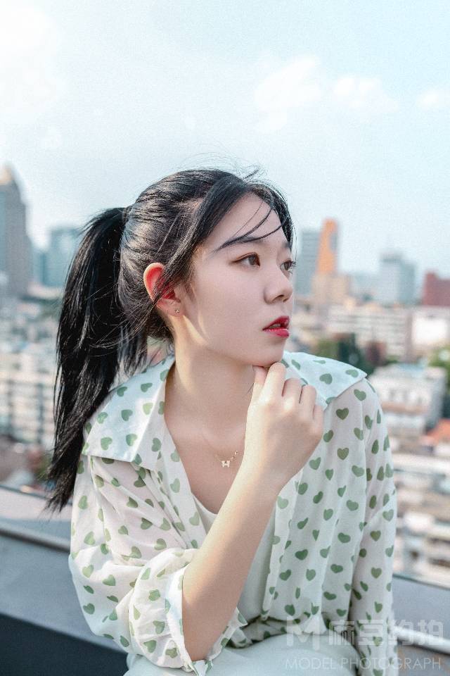 情绪模特