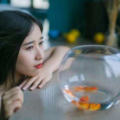 情绪模特