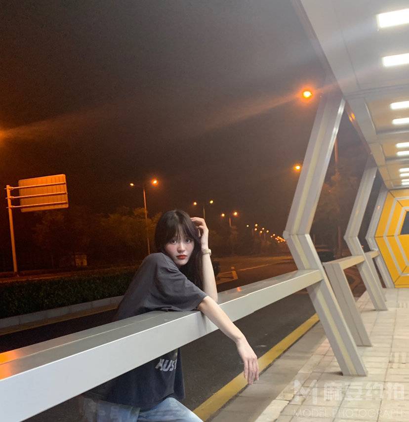 夜景模特