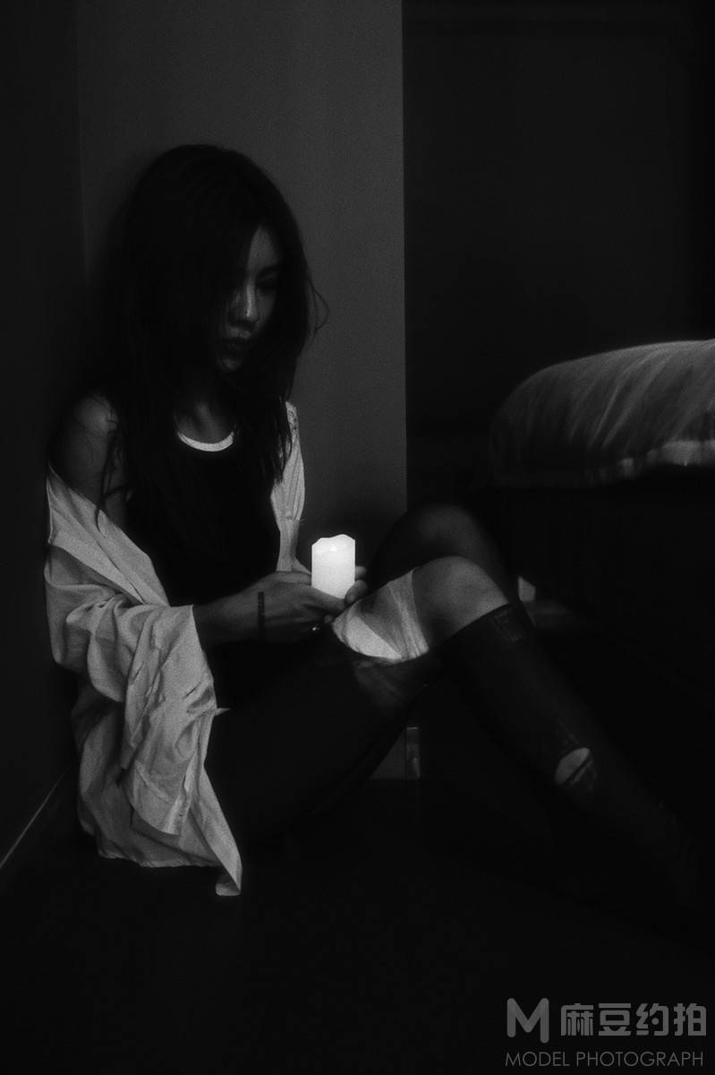 黑白模特
