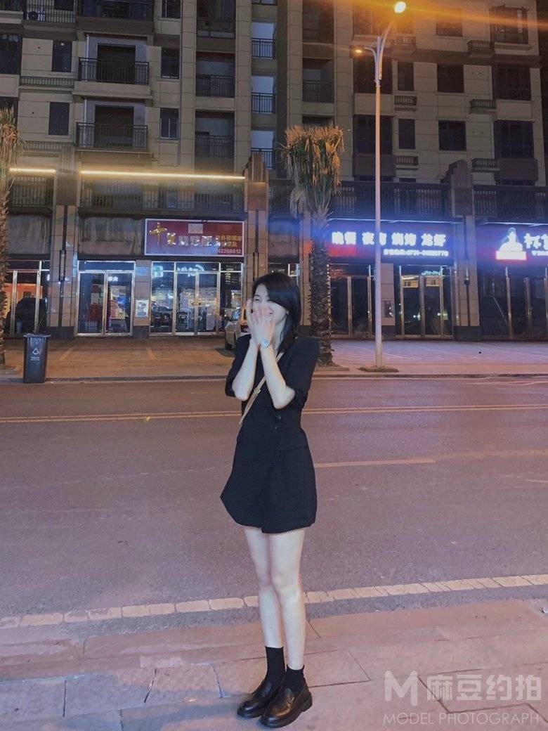 清新模特