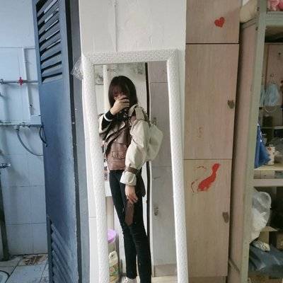 黑白模特