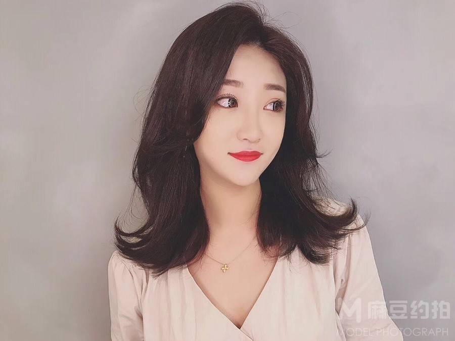 妆容模特