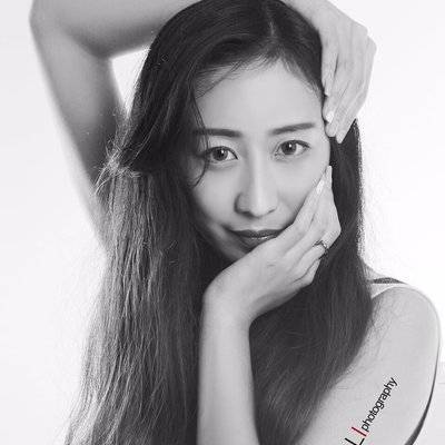 黑白模特