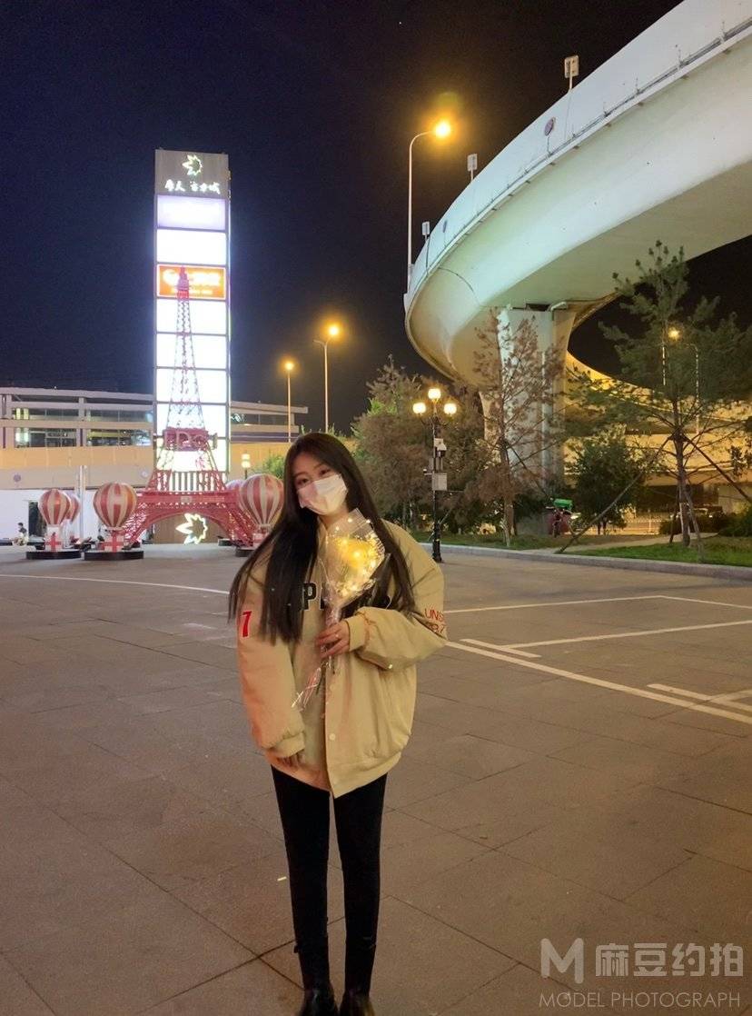 夜景模特