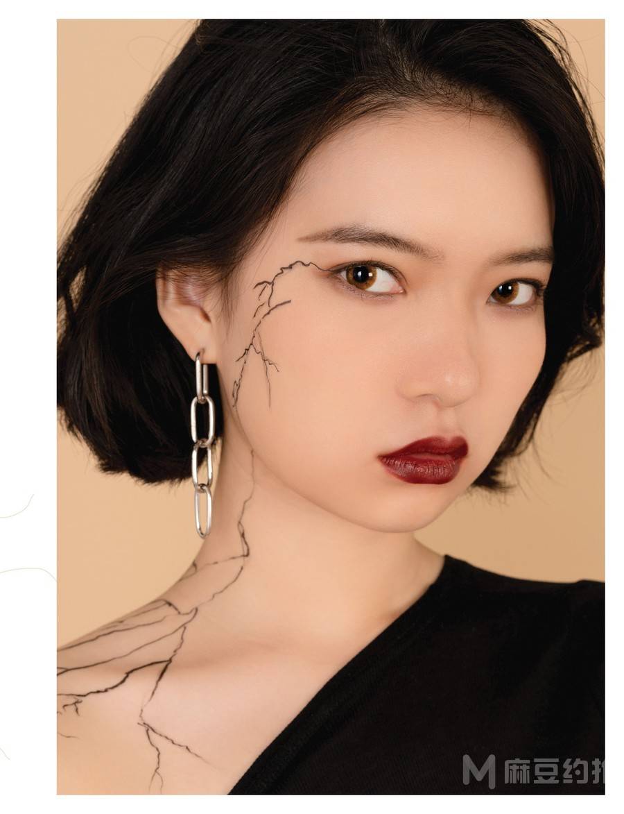妆容模特