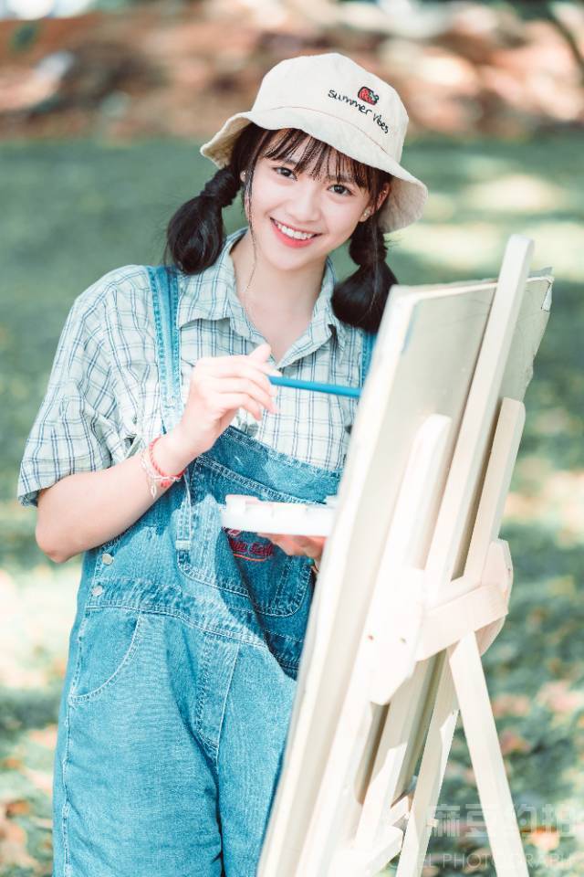 校园模特