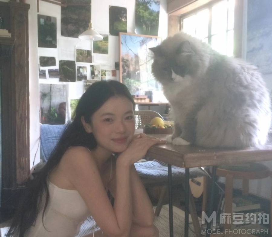 宝丽来模特