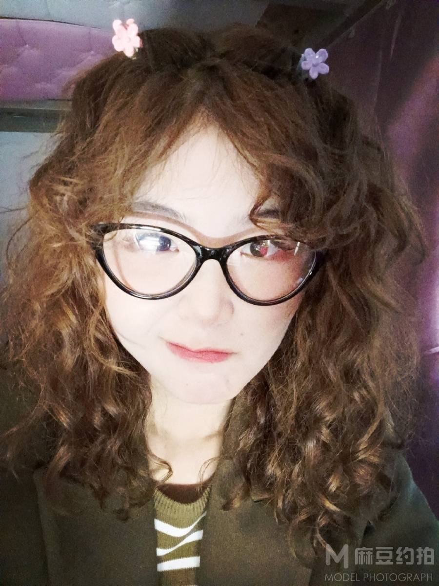 胶片模特