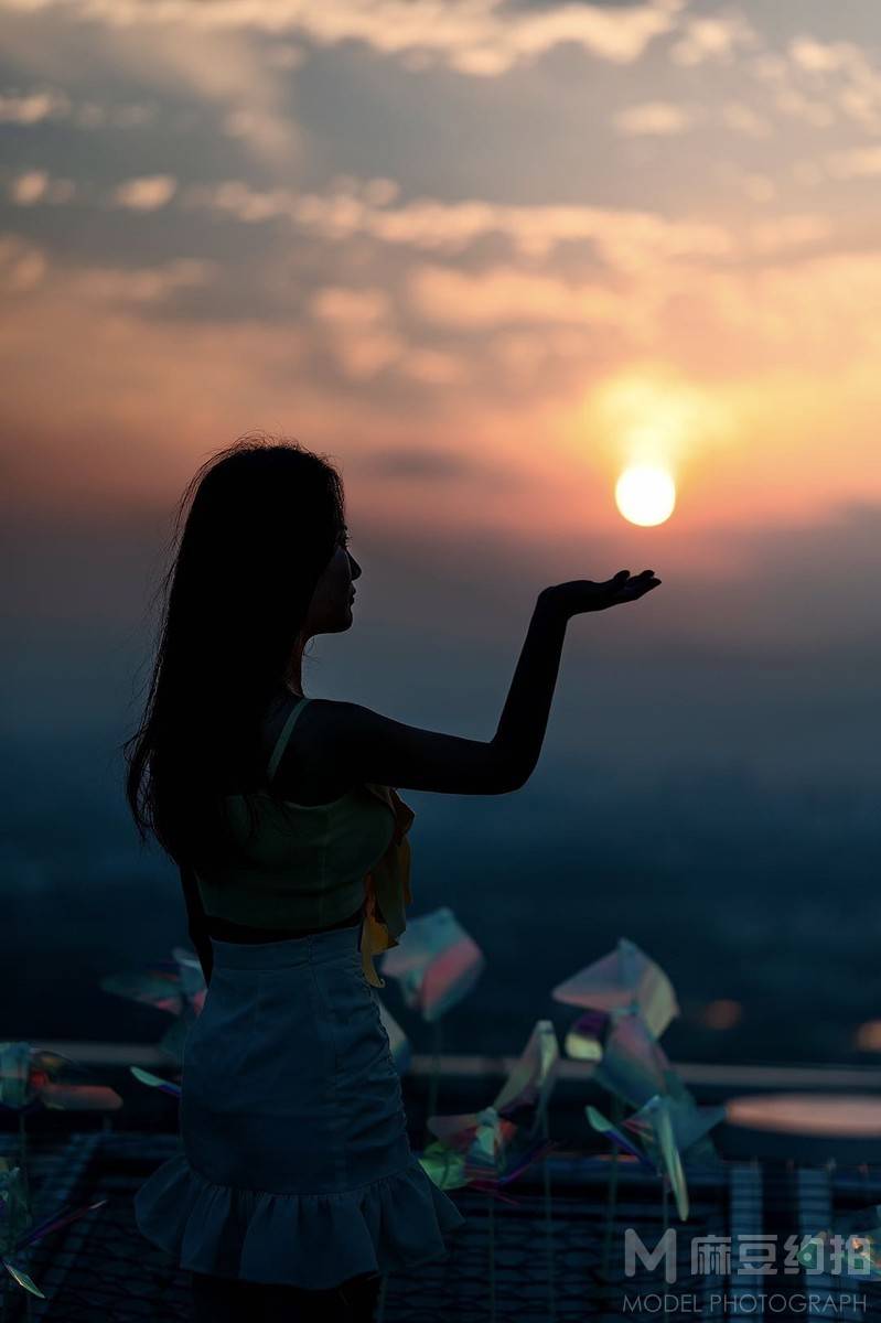 夜景模特