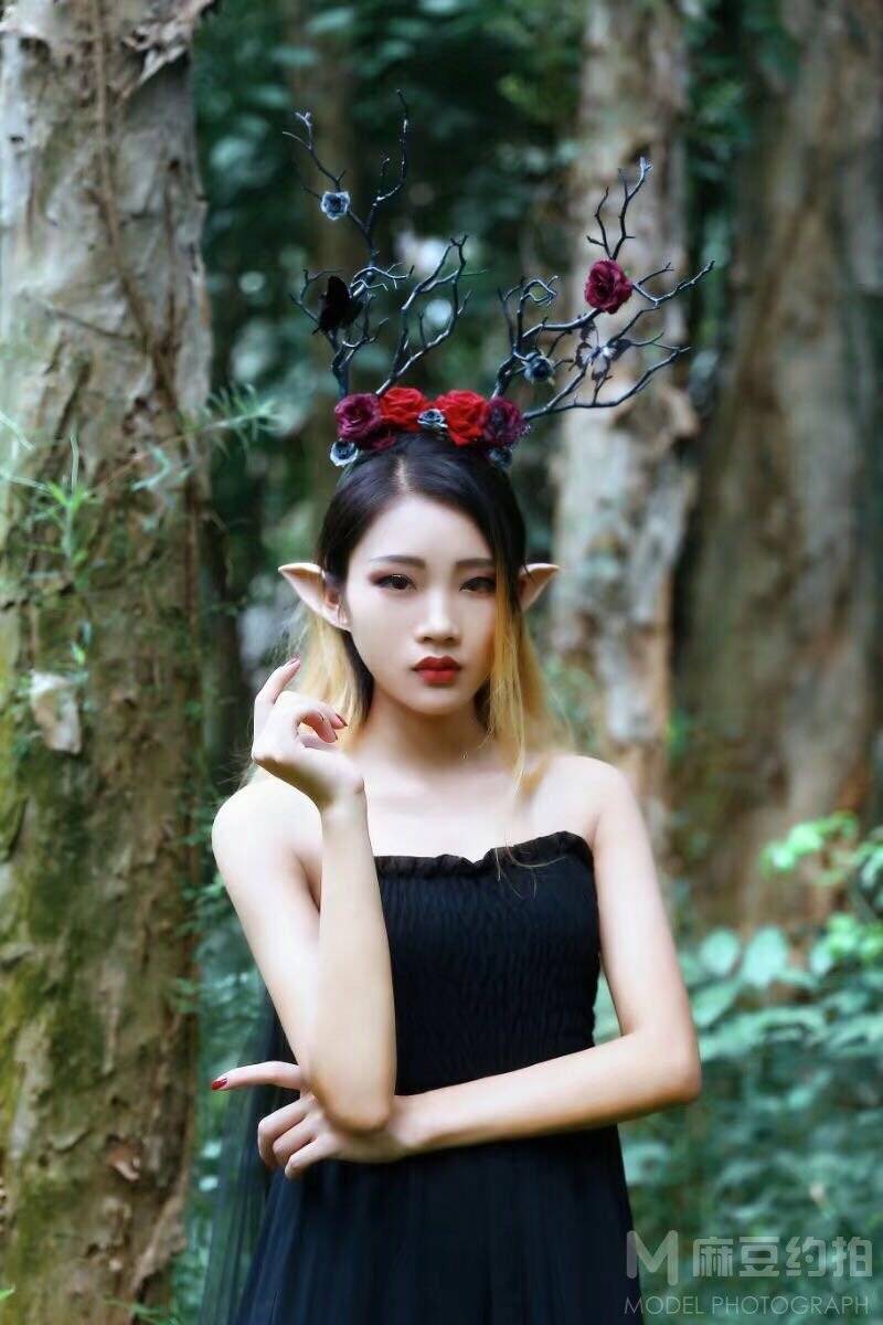 情绪模特