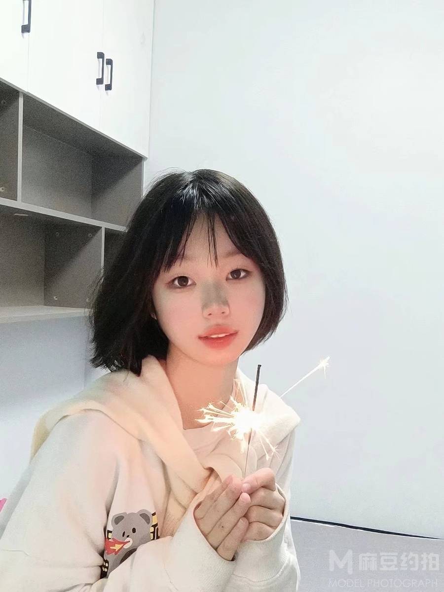 纪实模特