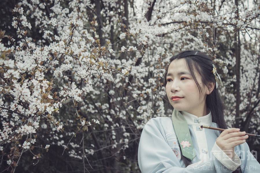 汉服模特