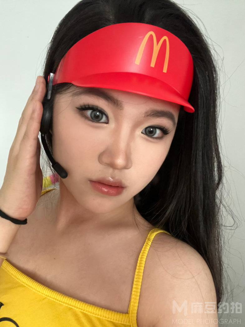 妆容模特