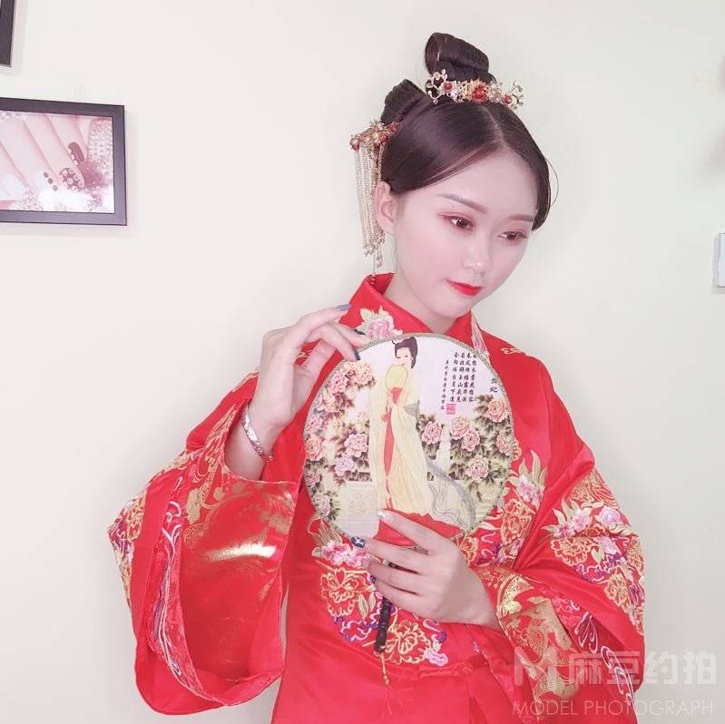 妆容模特