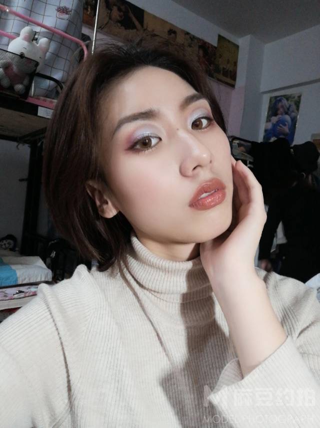 妆容模特