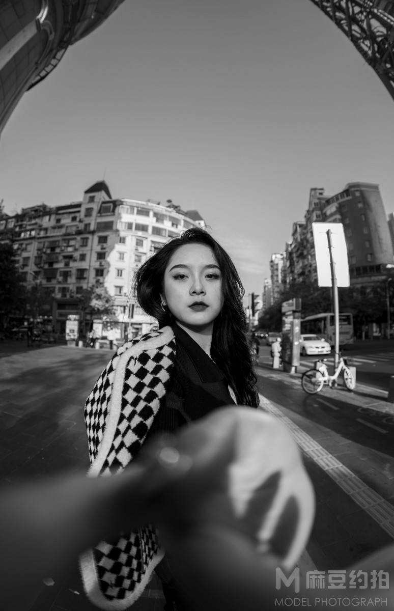 黑白模特