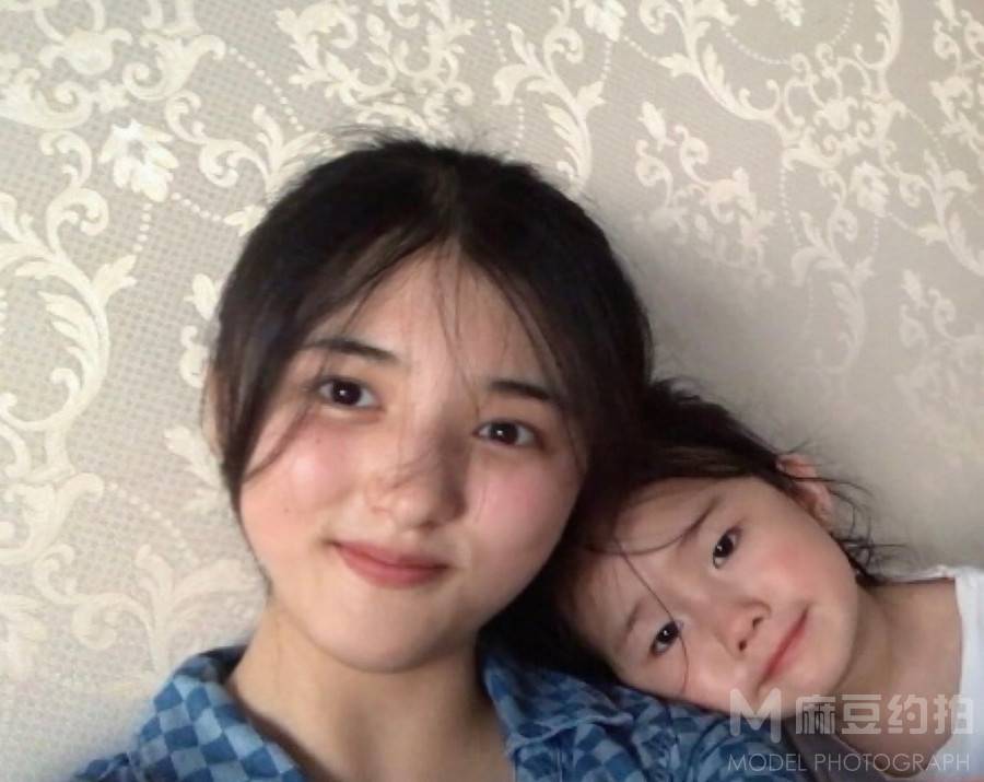 纪实模特