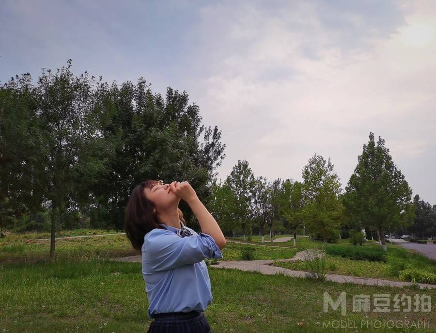 校园模特