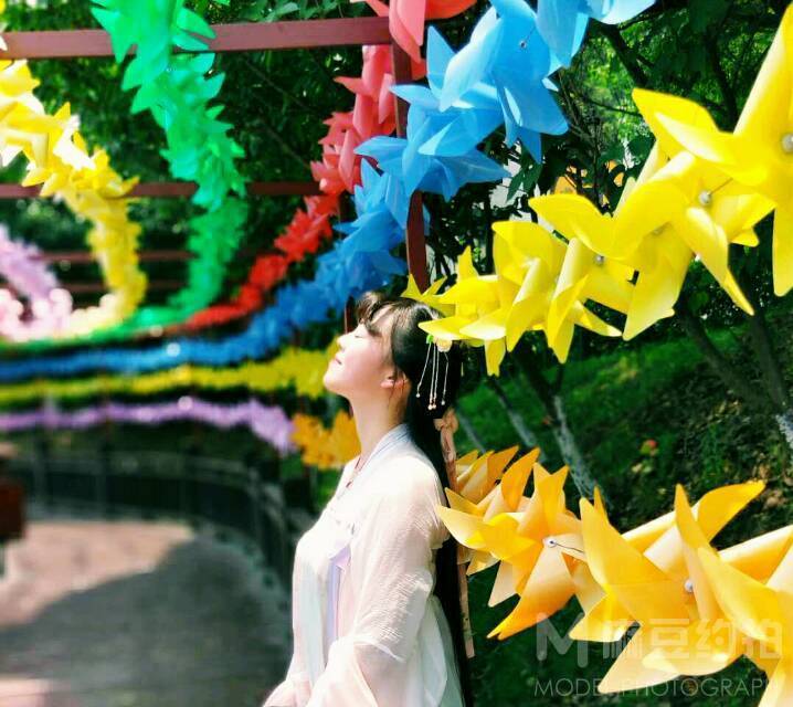 汉服模特