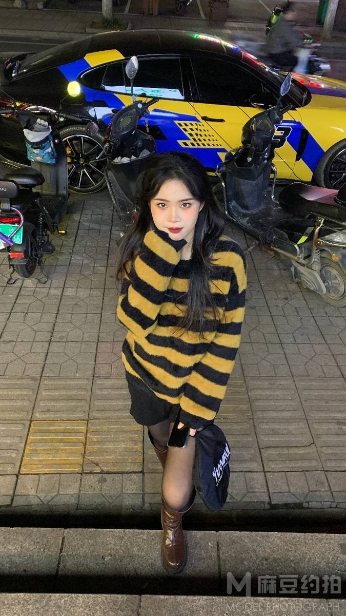 校园模特