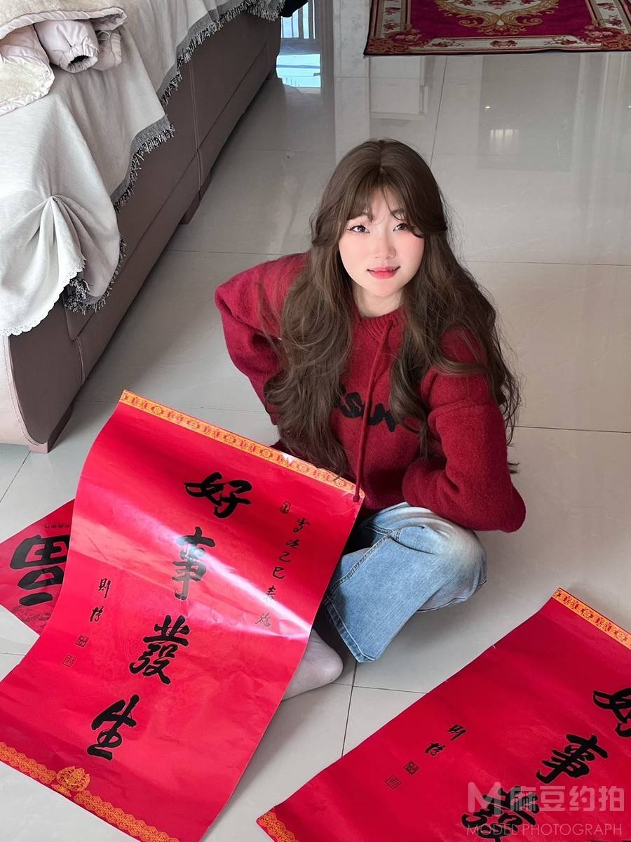 校园模特