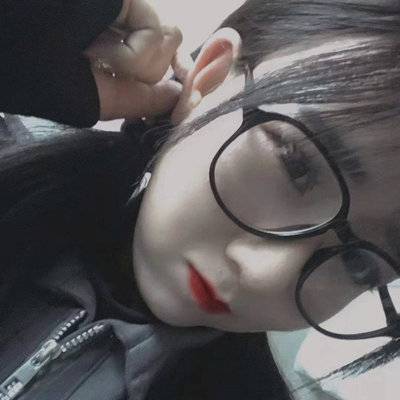 黑白模特