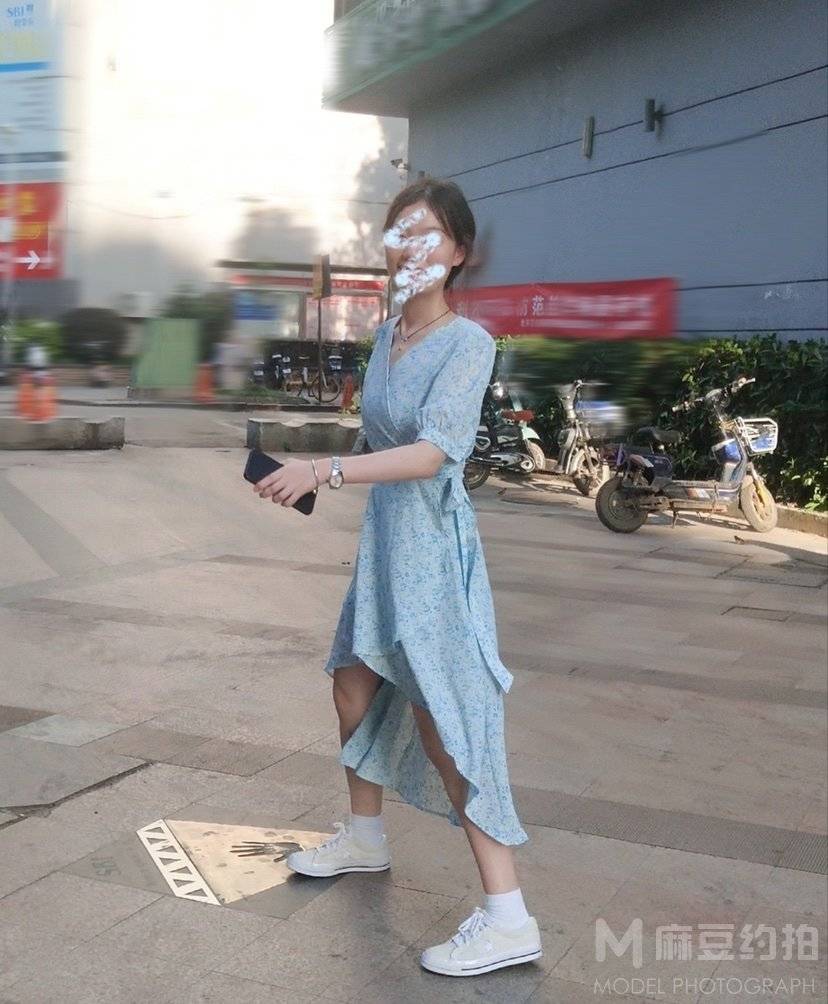 校园模特