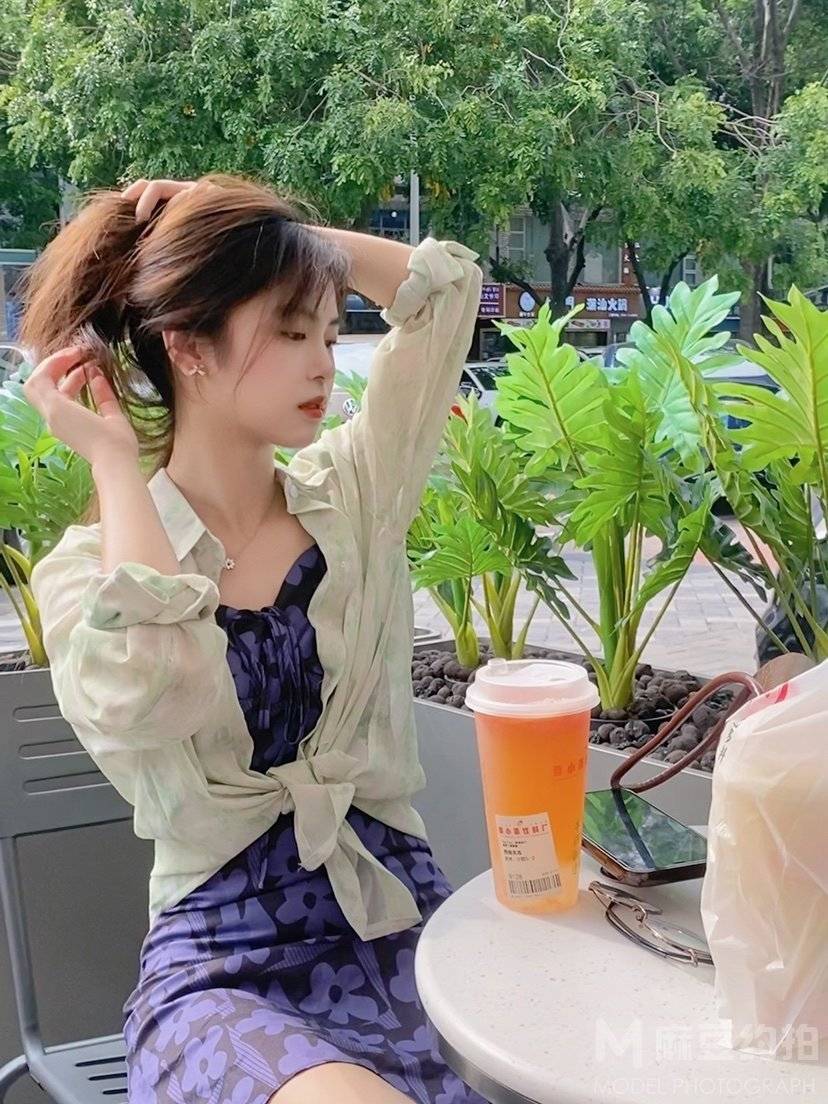 妆容模特