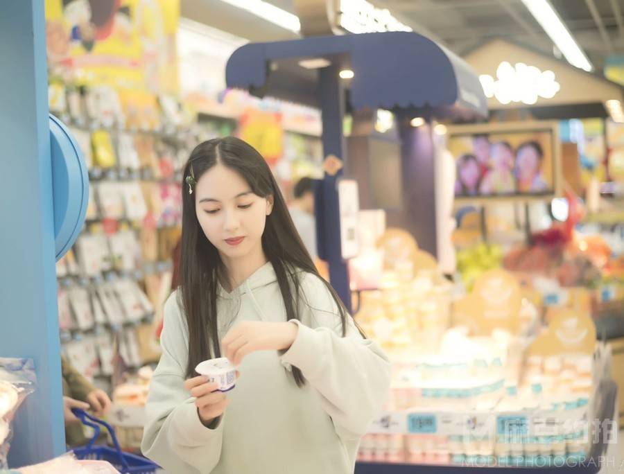 情绪模特
