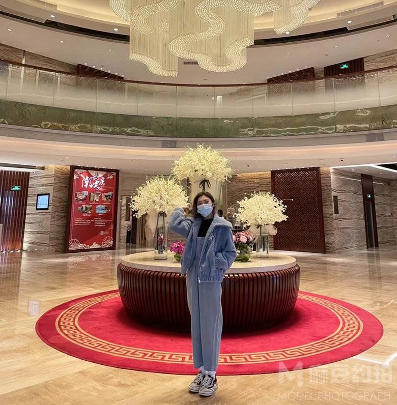 黑白模特