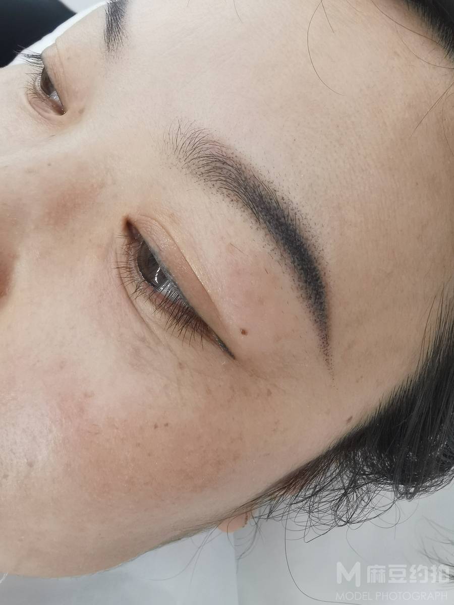 妆容模特