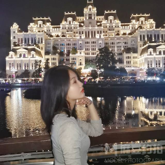 夜景模特