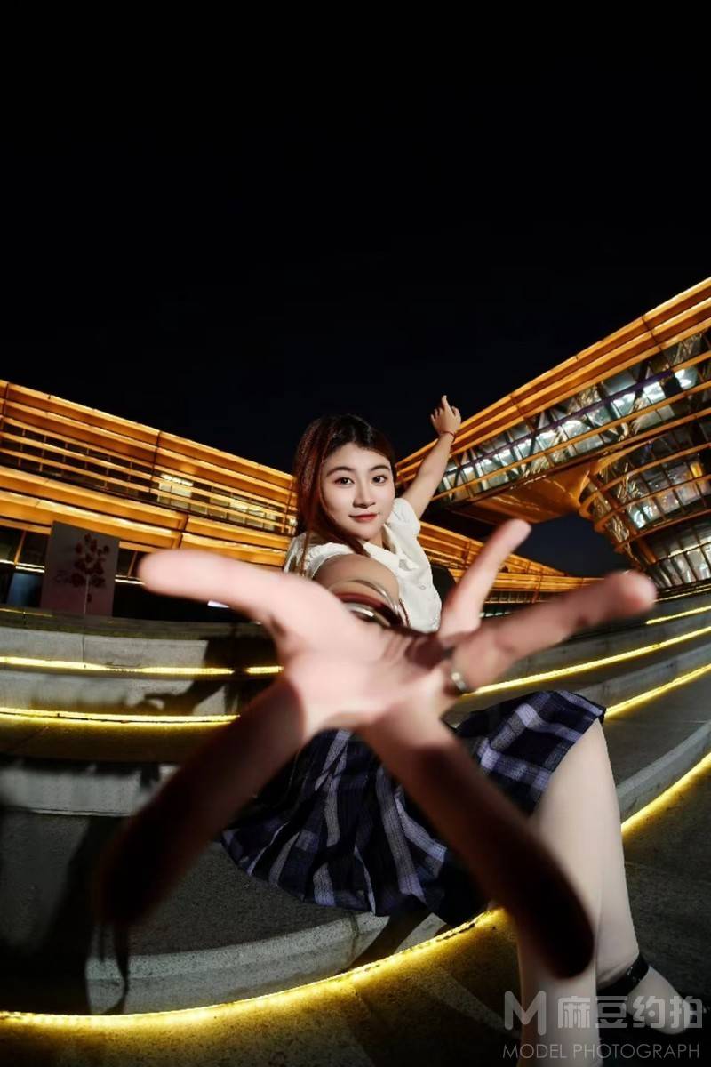 夜景模特