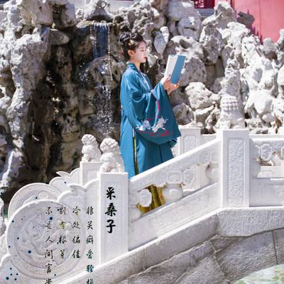 汉服模特