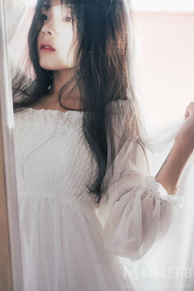 宝丽来模特