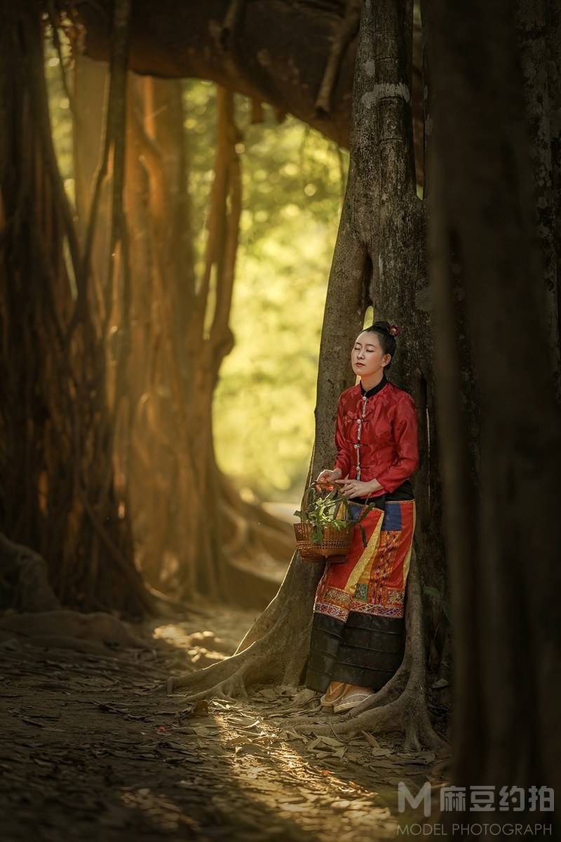 情绪模特
