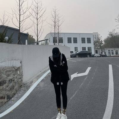 黑白模特
