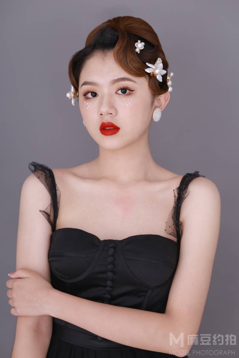 妆容模特