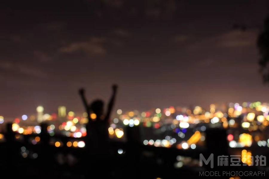 夜景模特