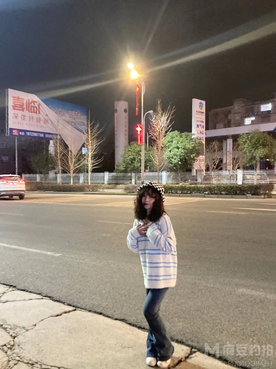 校园模特